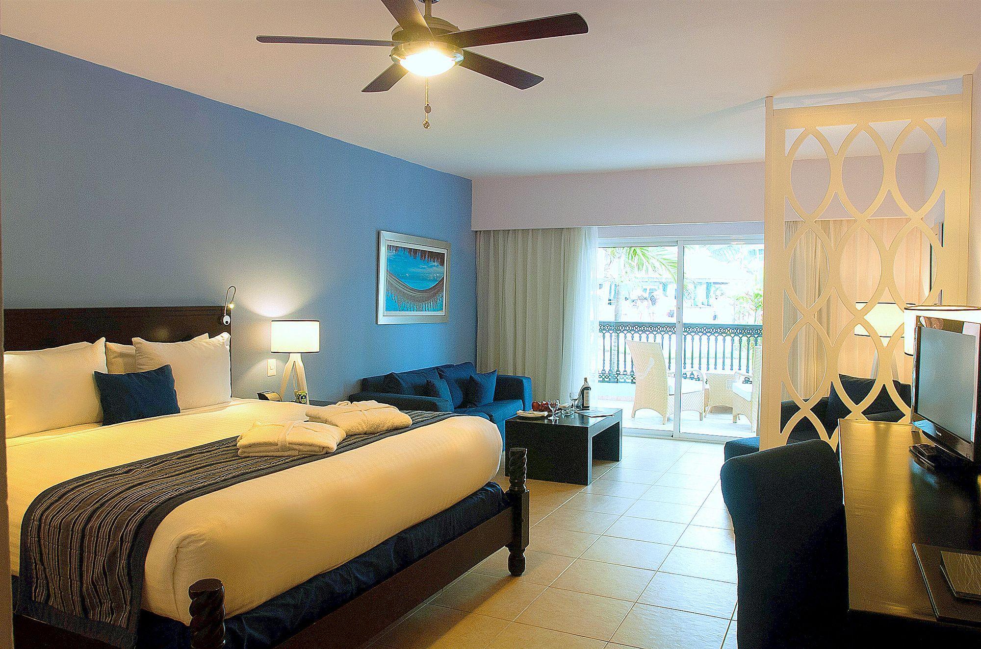 Ocean Blue & Sand Beach Resort Punta Cana Buitenkant foto